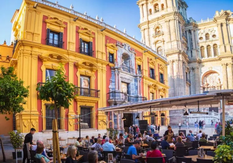 How to get from Malaga Airport to Downtown Malaga