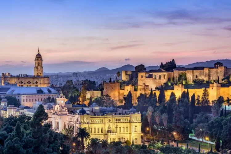 How to get from Malaga Airport to Downtown Malaga