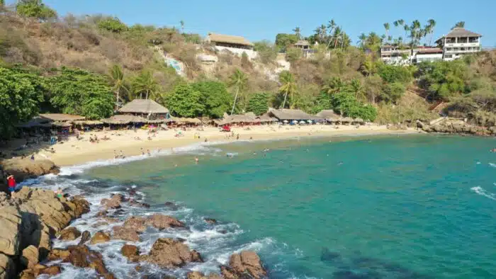 How to get from Huatulco to Puerto Escondido, Mexico