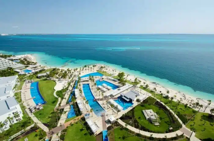 How to get from Isla Holbox to Cancun, Mexico